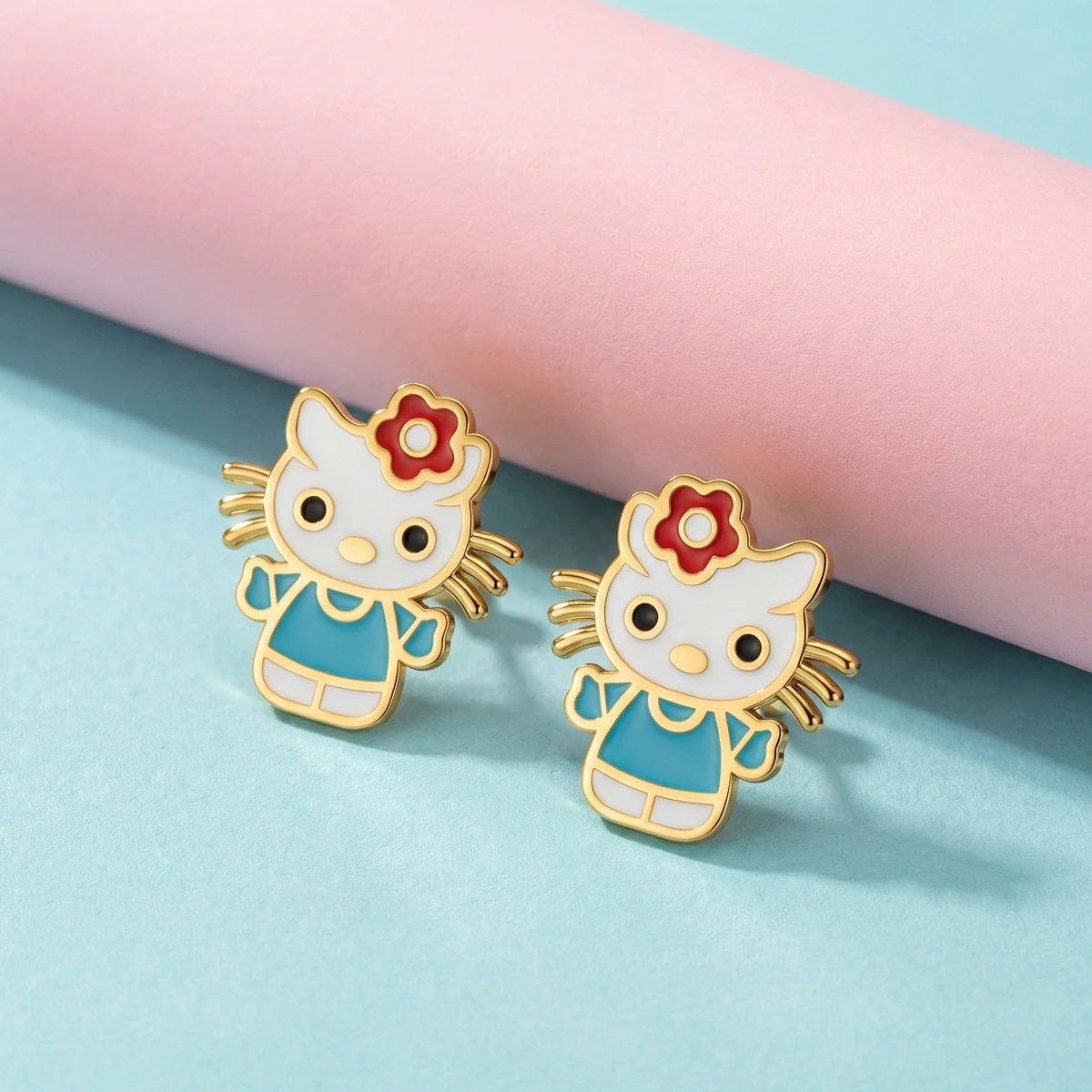 Little Kitty Bloom Gold Studs | Tinyfacets | everyday little kitty bloom gold studs wear