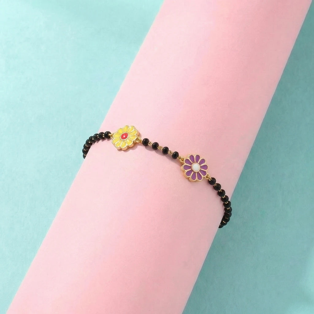 Daisy Duo Nazariya Bracelet | Tinyfacets | everyday daisy duo nazariya bracelet wear