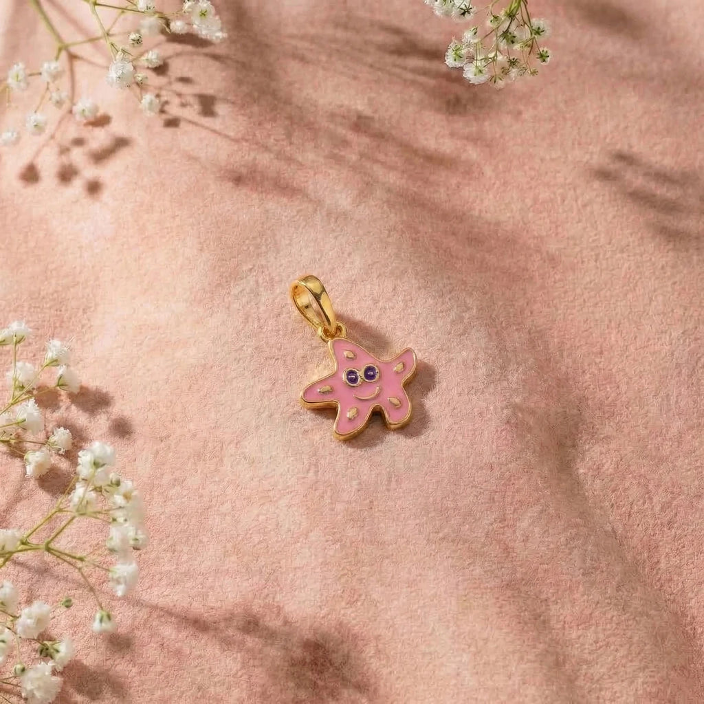 Little Ocean Friend Starfish Gold Pendant | Tinyfacets | minimal little ocean friend starfish gold pendant style