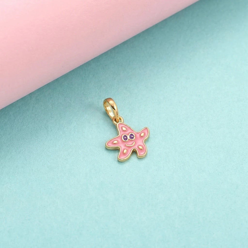 Little Ocean Friend Starfish Gold Pendant | Tinyfacets | everyday little ocean friend starfish gold pendant wear