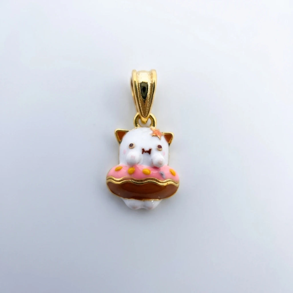 Cosmic Kitty Gold Pendant | Tinyfacets | gold cosmic kitty gold pendant jewelry
