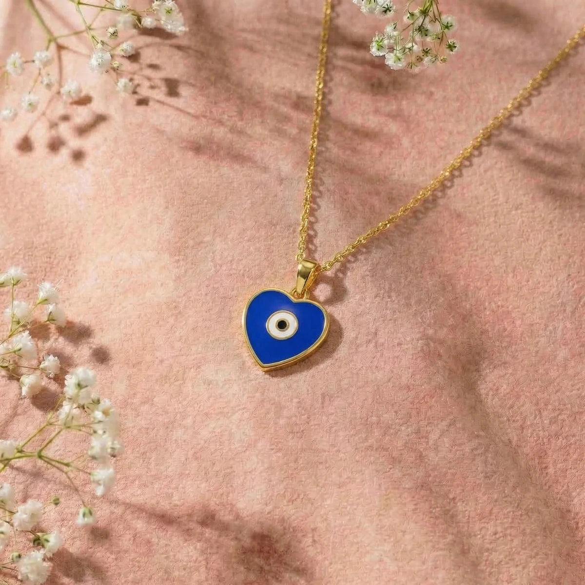 Little Guardian Heart Evil Eye Pendant | Tinyfacets | minimal little guardian heart evil eye pendant style